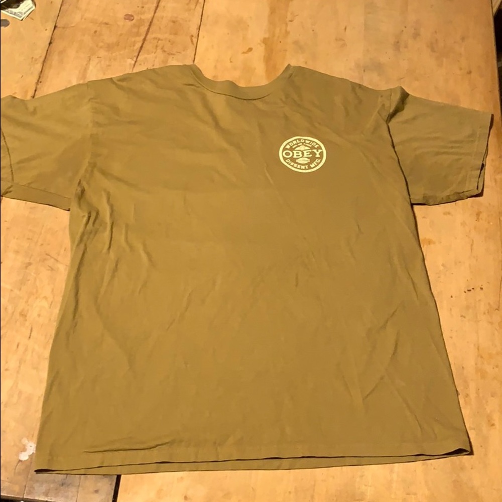 Obey tshirt